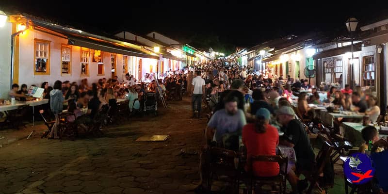 Rua do lazer a noite em pirenópolis
