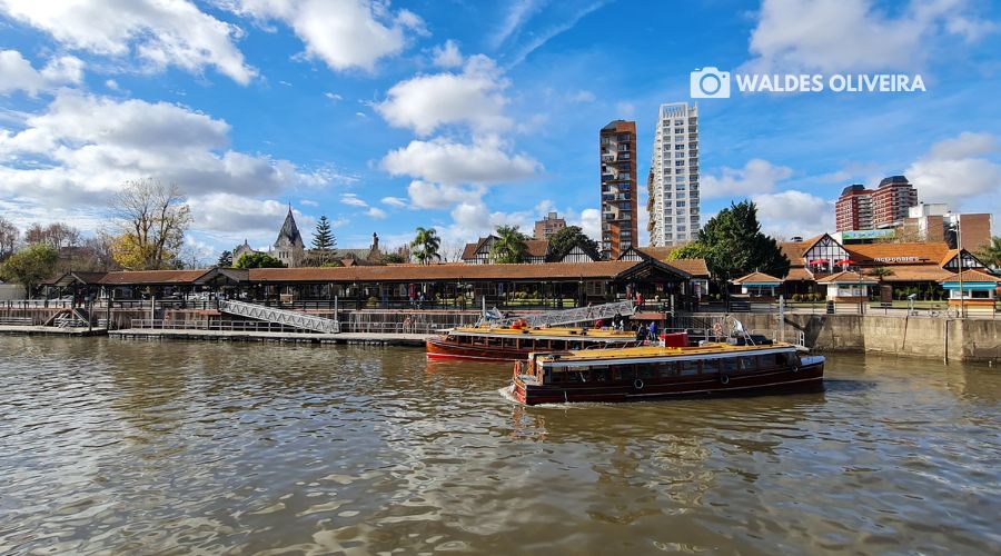 Saída do barco para o passeio para os canais