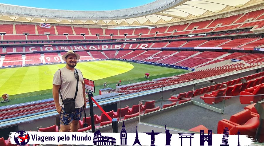 Autor do blog nas arquibancadas do estádio do Atlético de Madrid