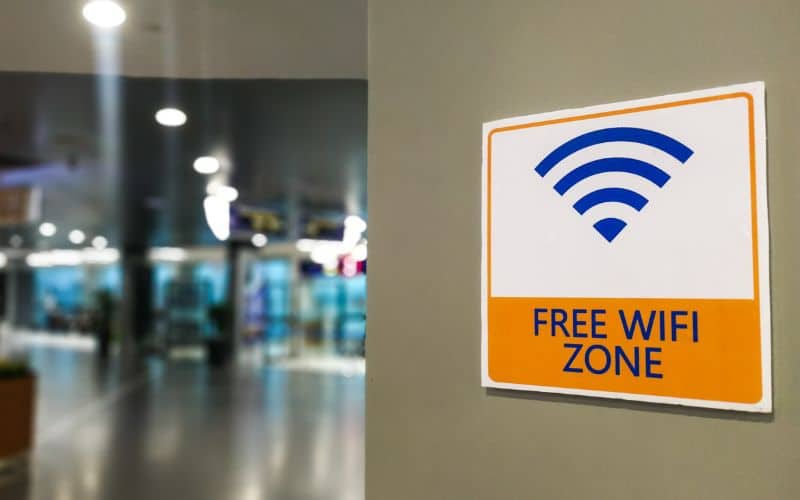 Cuidados ao usar Wi-Fi no exterior