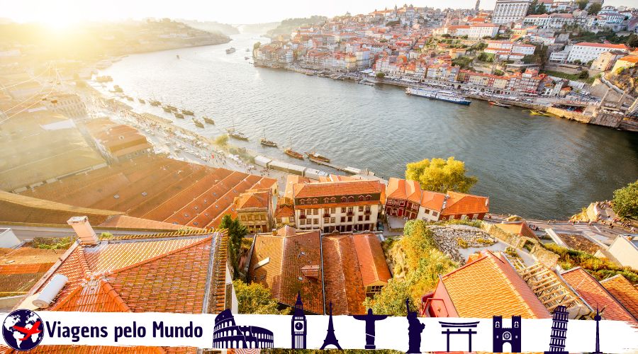 Pôr do sol na cidade do Porto em Portugal durante o Stopover que fizemos.