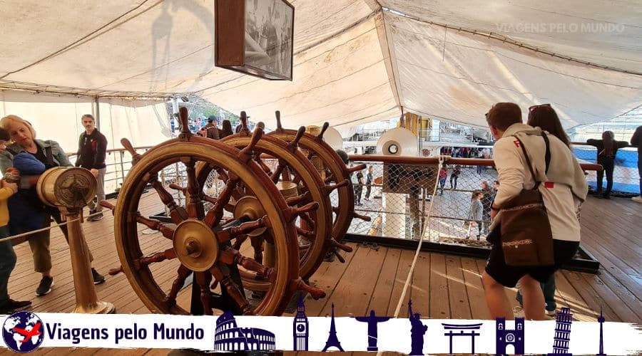 Barco museu que está ancorado em Puerto Madero