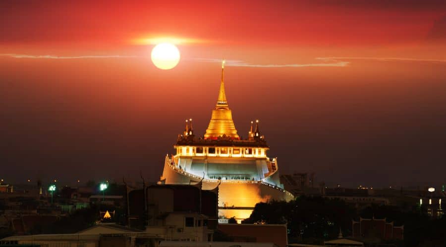 Templo da Montanha Dourada em Bangkok