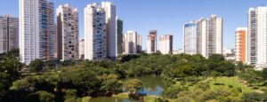 Parque Flamboyant, com os hotéis próximos do Aeroporto de Goiânia