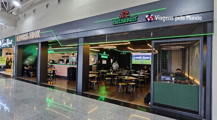 Bar conceito da Heineken no Aeroporto de Goiânia